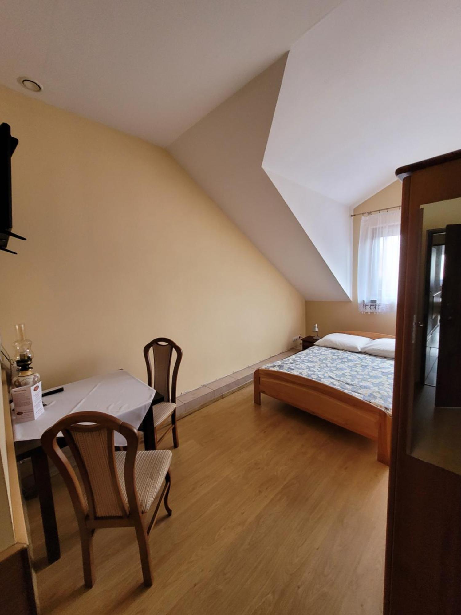 Zlota Roza Hotel Sedziszow Bagian luar foto