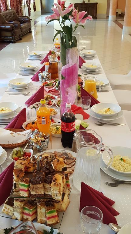Zlota Roza Hotel Sedziszow Bagian luar foto